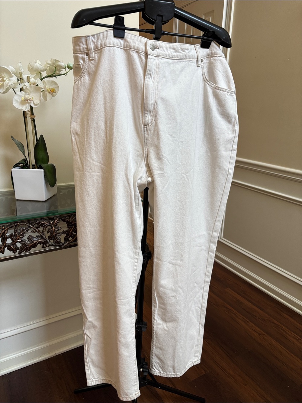 Cotton-On High-Rise Cream Straight-Leg Jeans size 20